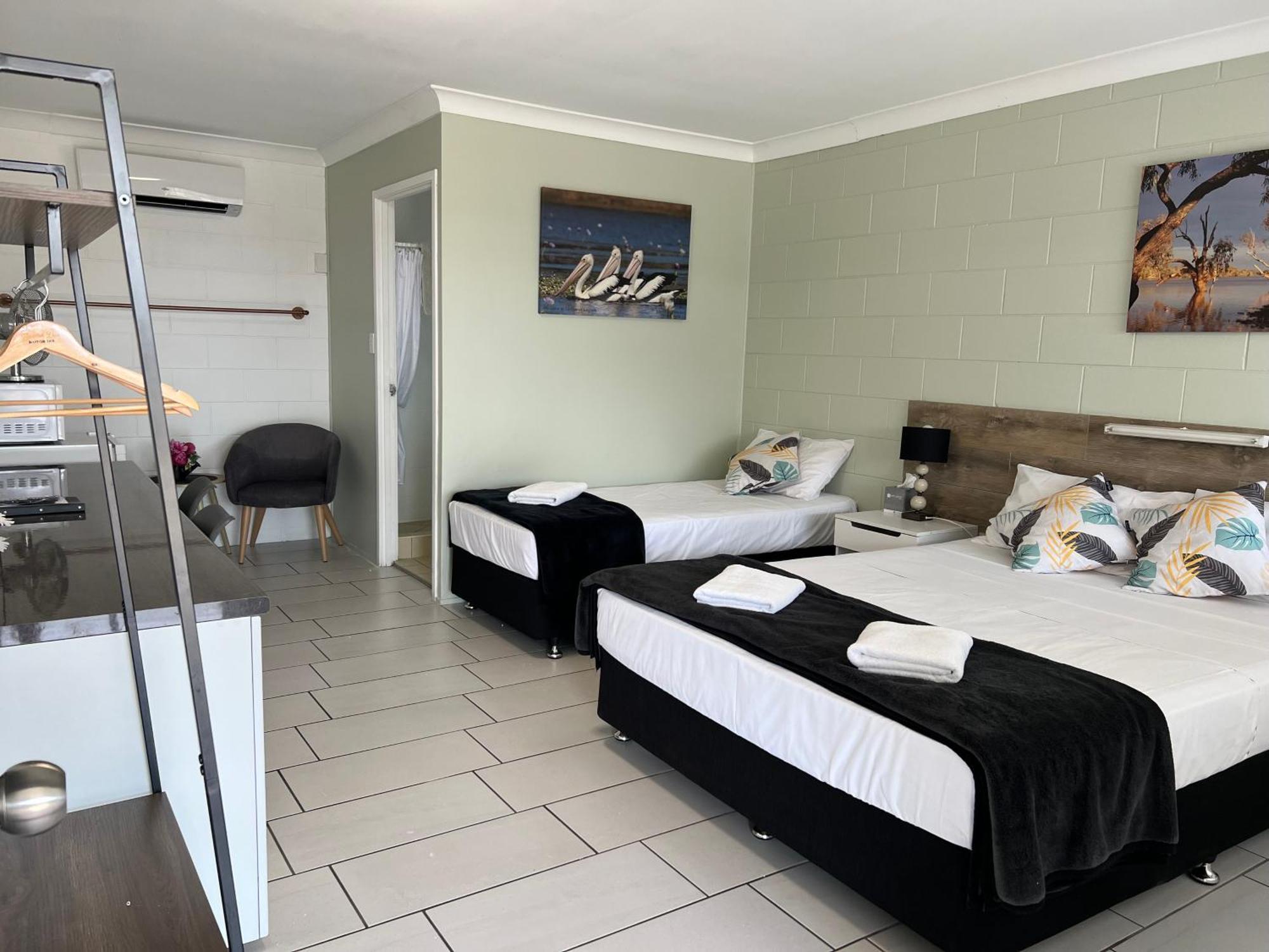 Spanish Lace Motor Inn Townsville Exterior photo