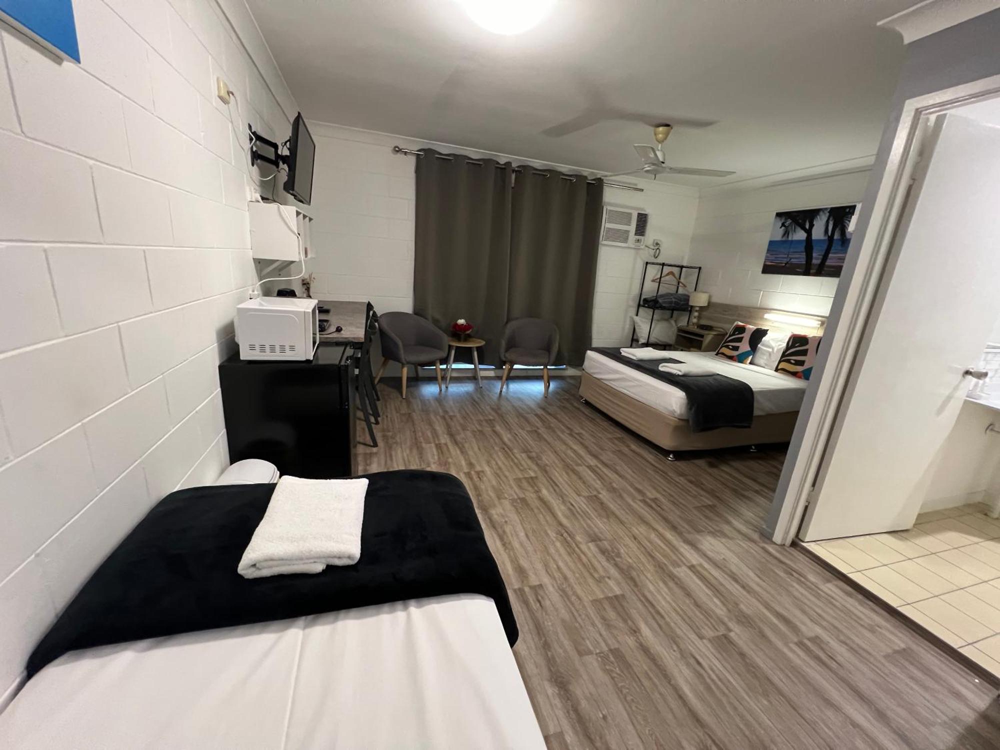 Spanish Lace Motor Inn Townsville Exterior photo
